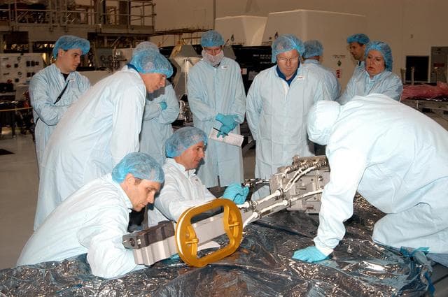 NASA image: KSC-04pd0887