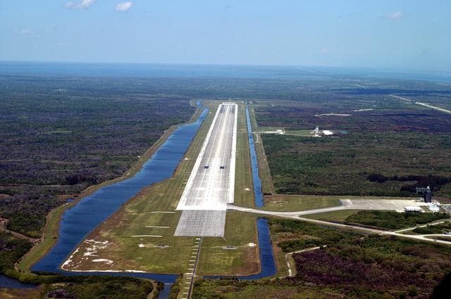 NASA image: KSC-04pd0933