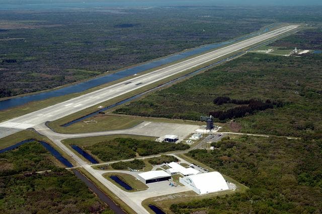 NASA image: KSC-04pd0936