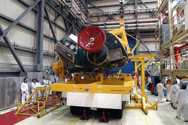 NASA image: KSC-04pd0942
