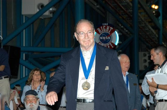 NASA image: KSC-04pd1009