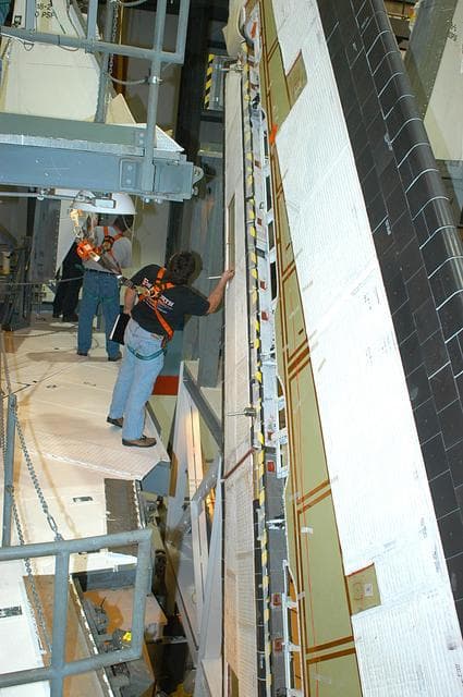 NASA image: KSC-04pd1025