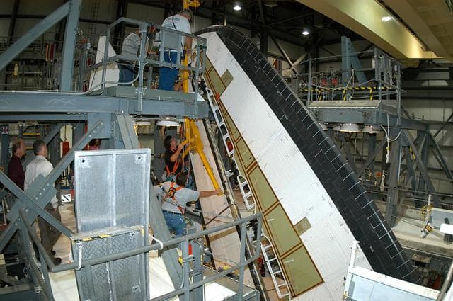 NASA image: KSC-04pd1028