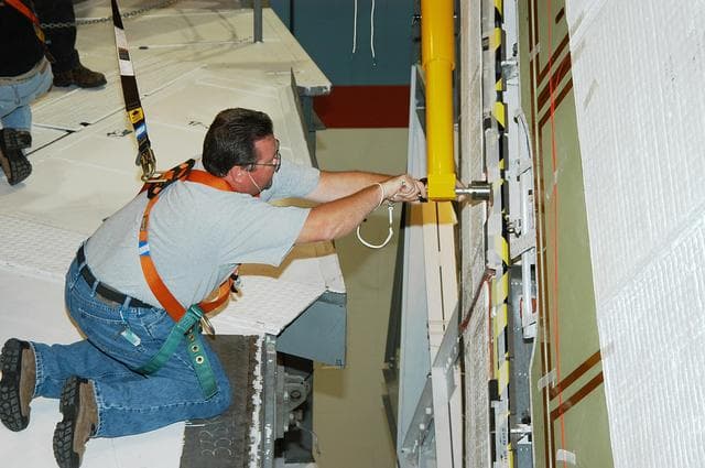 NASA image: KSC-04pd1029