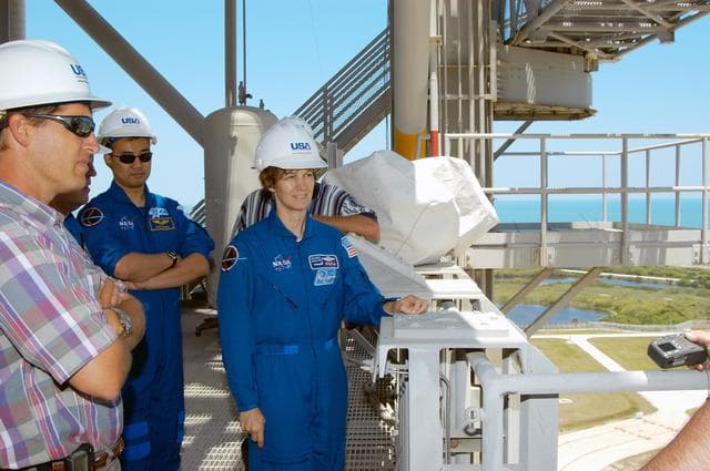 NASA image: KSC-04pd1048