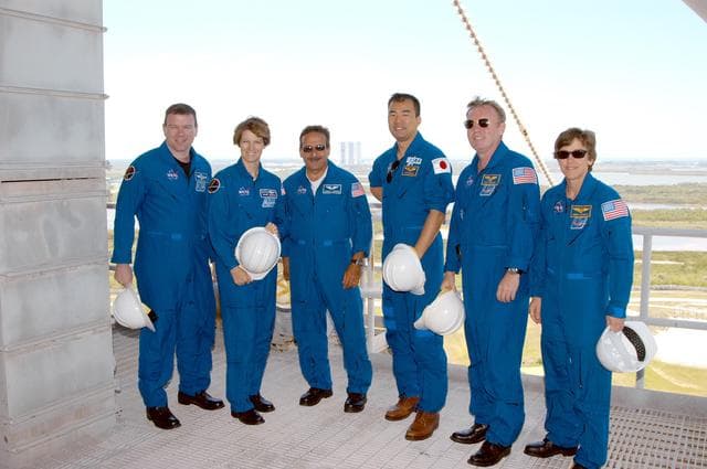 NASA image: KSC-04pd1052