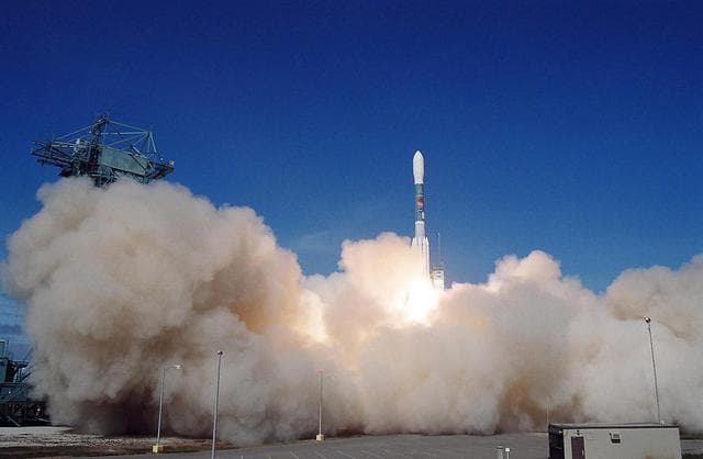 NASA image: KSC-04pd1082