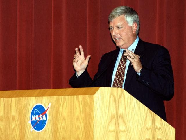 NASA image: KSC-04pd1110