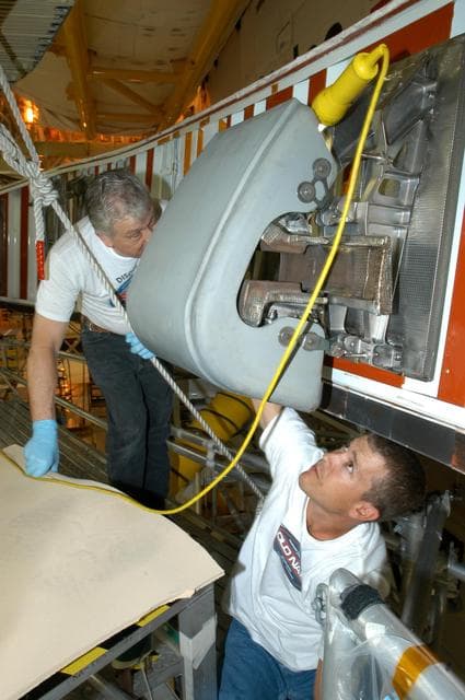 NASA image: KSC-04pd1131