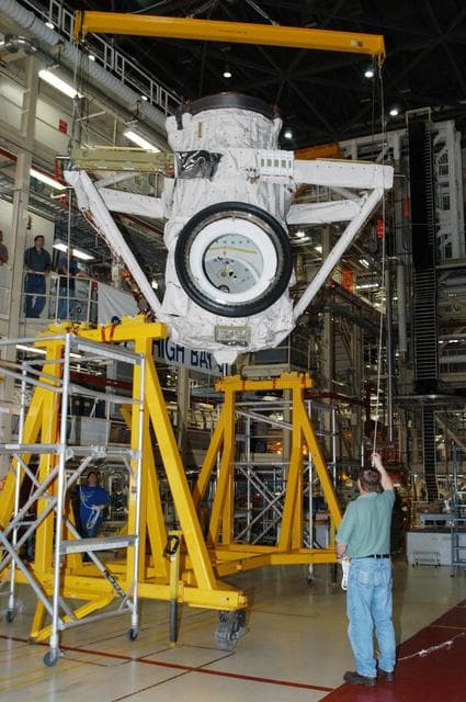 NASA image: KSC-04pd1134
