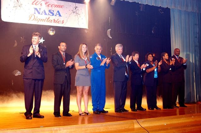 NASA image: KSC-04pd1153