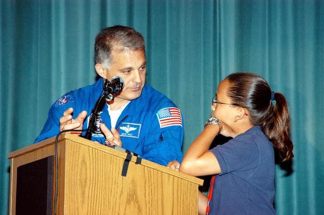NASA image: KSC-04pd1163