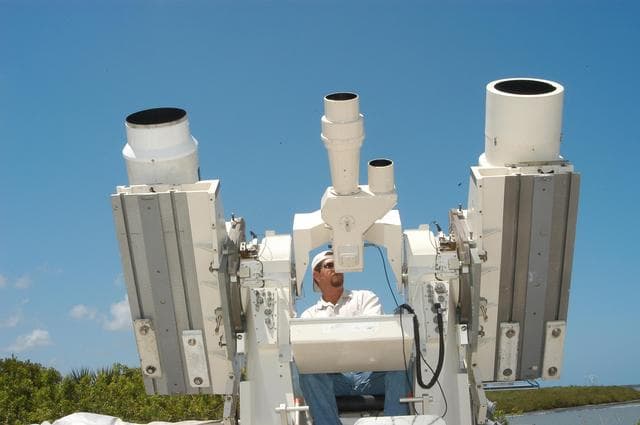 NASA image: KSC-04pd1224