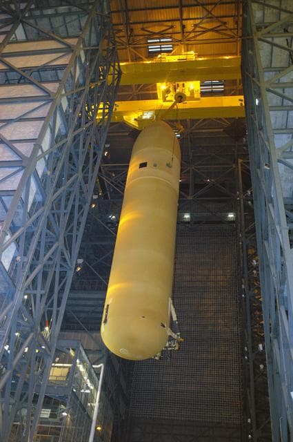 NASA image: KSC-04pd1259