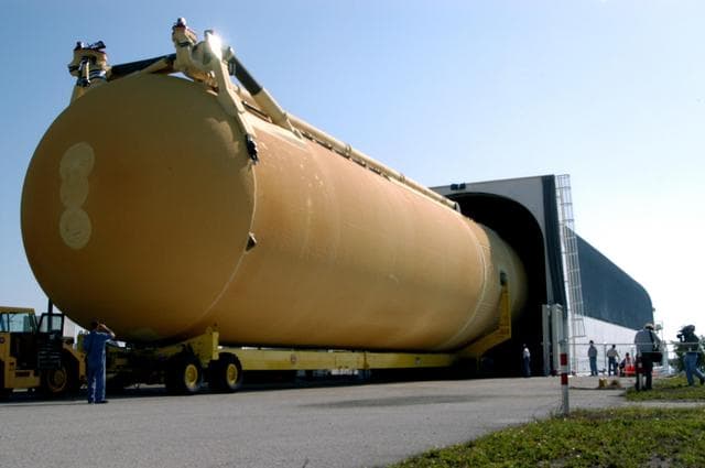 NASA image: KSC-04pd1271