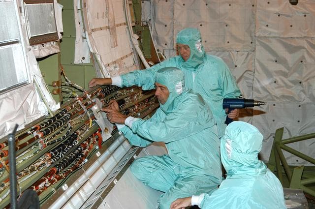 NASA image: KSC-04pd1278