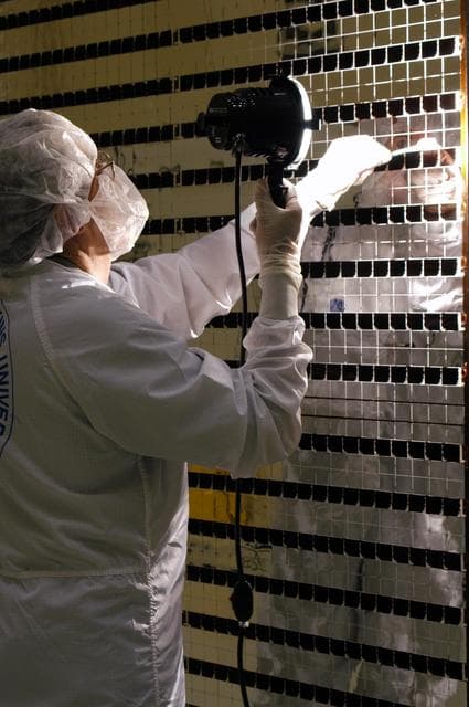 NASA image: KSC-04pd1329