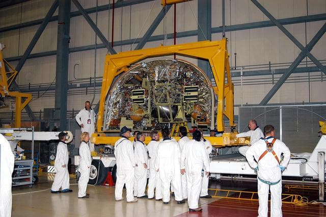 NASA image: KSC-04pd1330