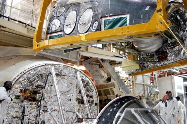 NASA image: KSC-04pd1332