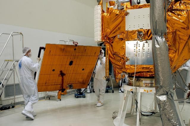 NASA image: KSC-04pd1339