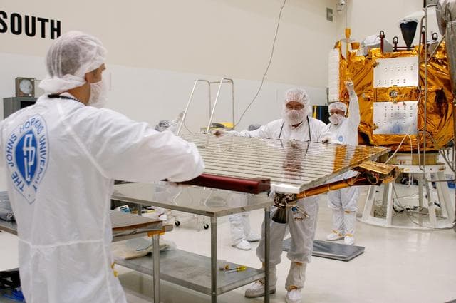 NASA image: KSC-04pd1345