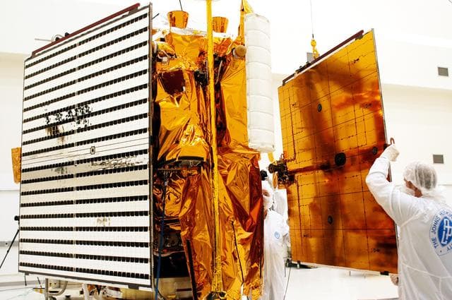 NASA image: KSC-04pd1348