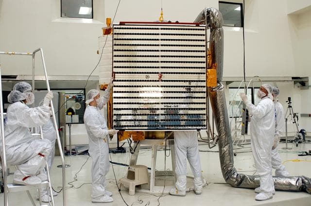 NASA image: KSC-04pd1349