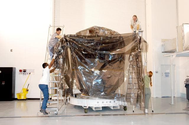 NASA image: KSC-04pd1380