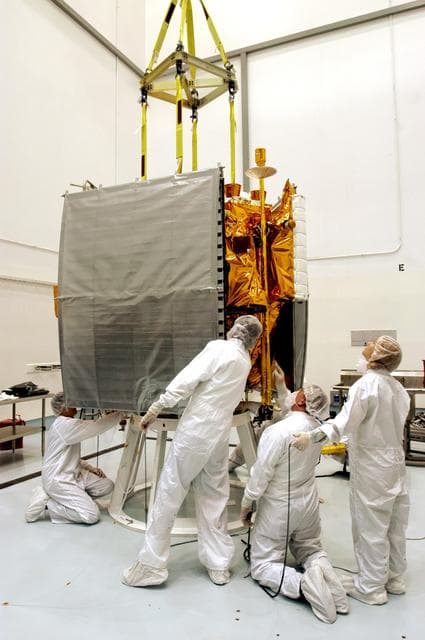 NASA image: KSC-04pd1384
