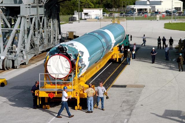NASA image: KSC-04pd1389