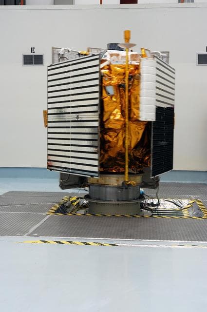 NASA image: KSC-04pd1420