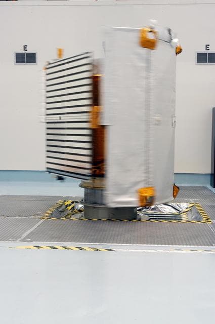 NASA image: KSC-04pd1421