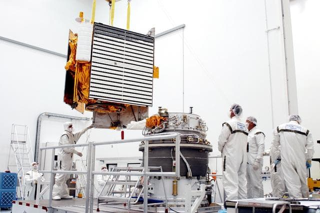 NASA image: KSC-04pd1462