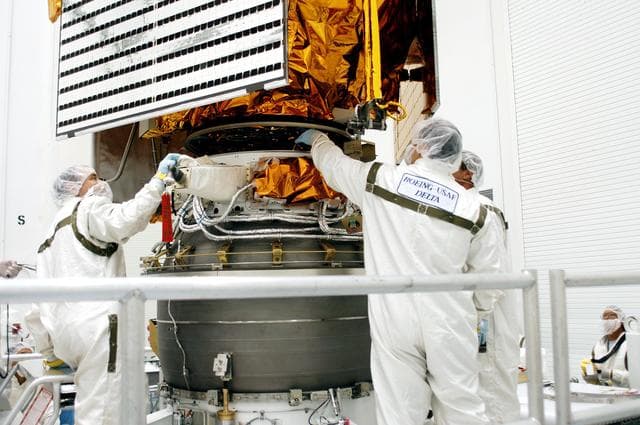 NASA image: KSC-04pd1466