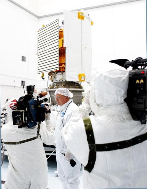 NASA image: KSC-04pd1473
