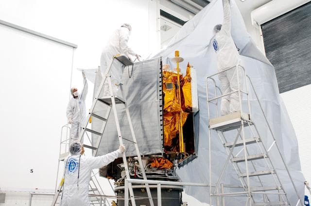 NASA image: KSC-04pd1484