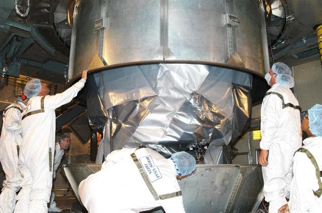 NASA image: KSC-04pd1533