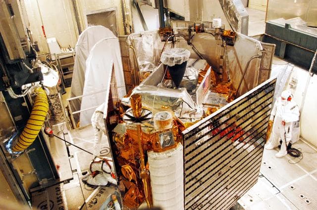 NASA image: KSC-04pd1565