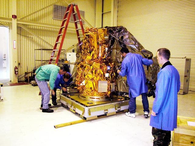 NASA image: KSC-04pd1593