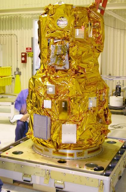 NASA image: KSC-04pd1594