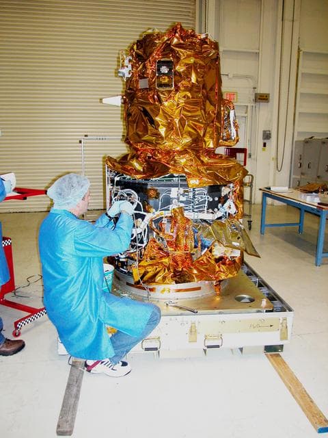 NASA image: KSC-04pd1595