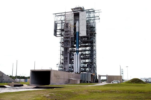 NASA image: KSC-04pd1600