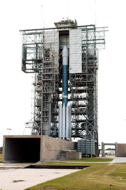 NASA image: KSC-04pd1619
