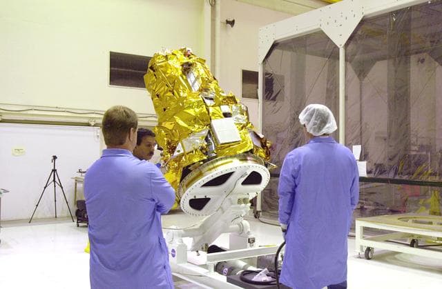 NASA image: KSC-04pd1637
