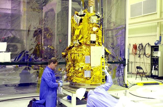 NASA image: KSC-04pd1638