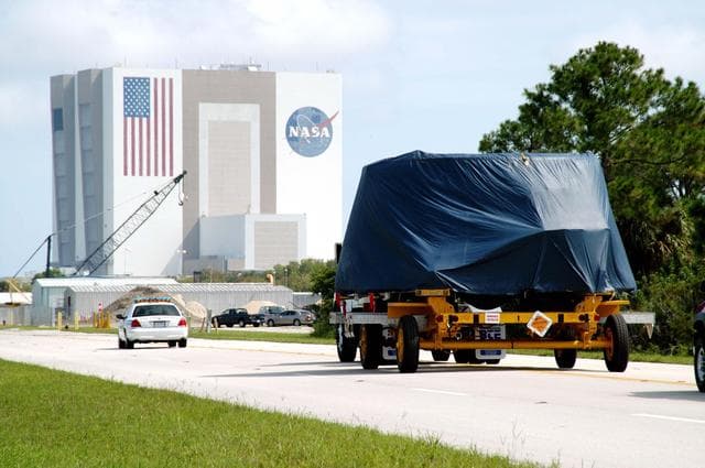 NASA image: KSC-04pd1665