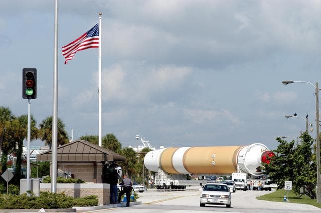 NASA image: KSC-04pd1668
