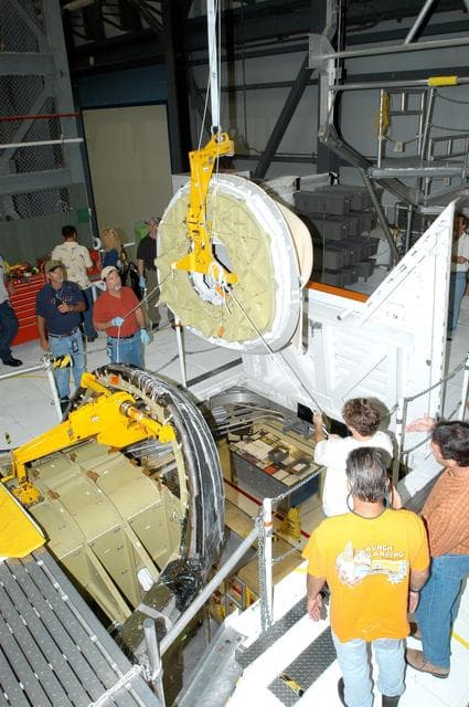 NASA image: KSC-04pd1678