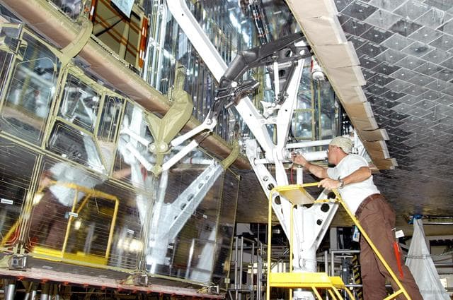 NASA image: KSC-04pd1694