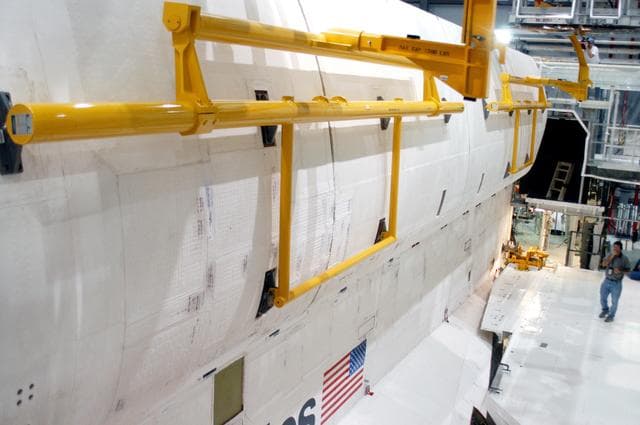 NASA image: KSC-04pd1704